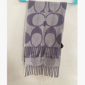 HOLIDAY SALE🧣Coach scarf🧣